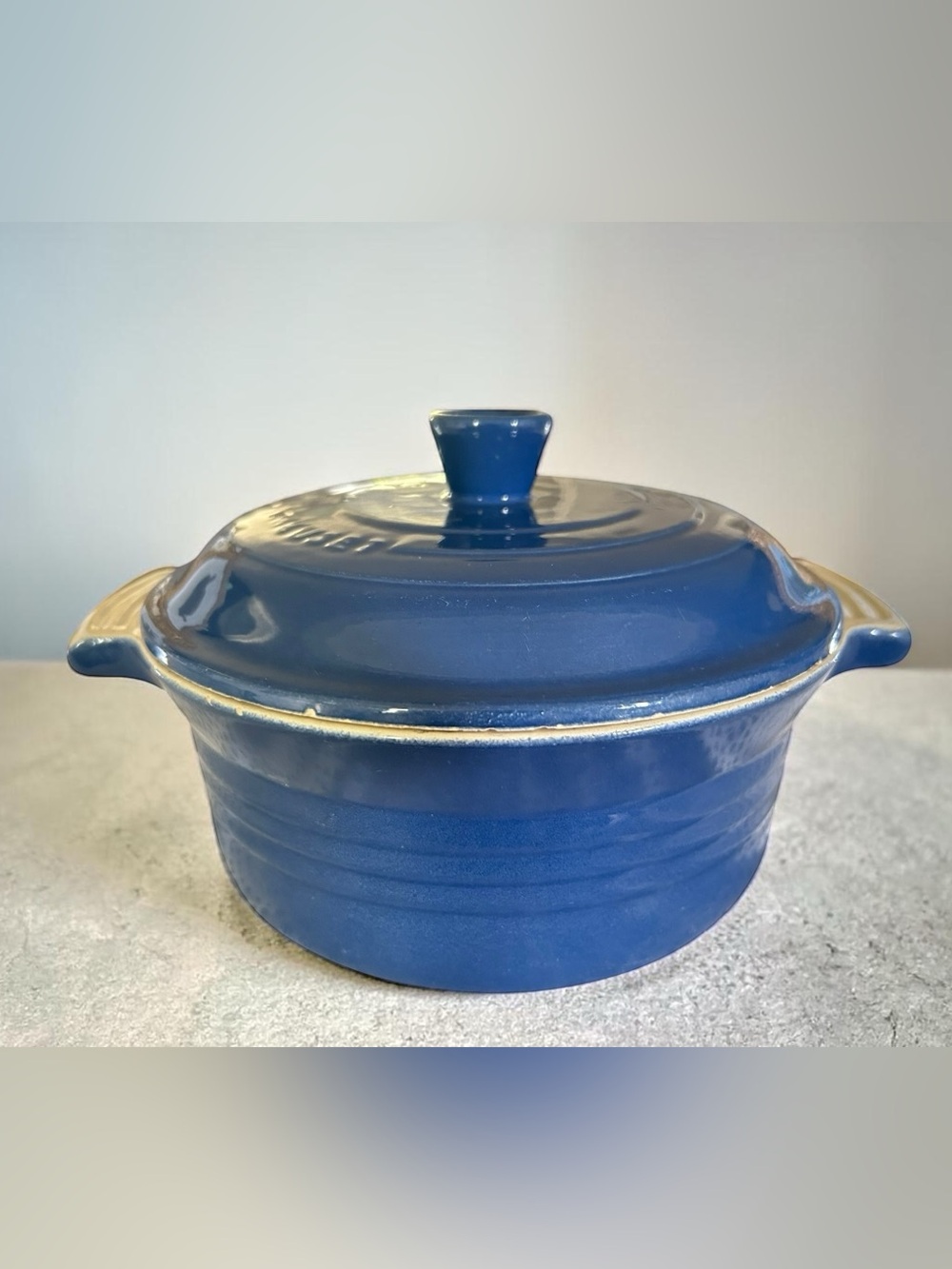 Vtg Le Creuset Stoneware Blue 1.3L Pot Casserole W Lid BG3